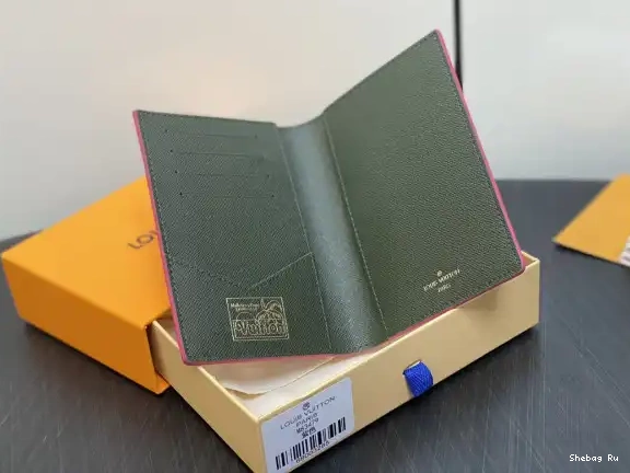 Vuitton Louis COVER-10*14*2.5CM PASSPORT 0514